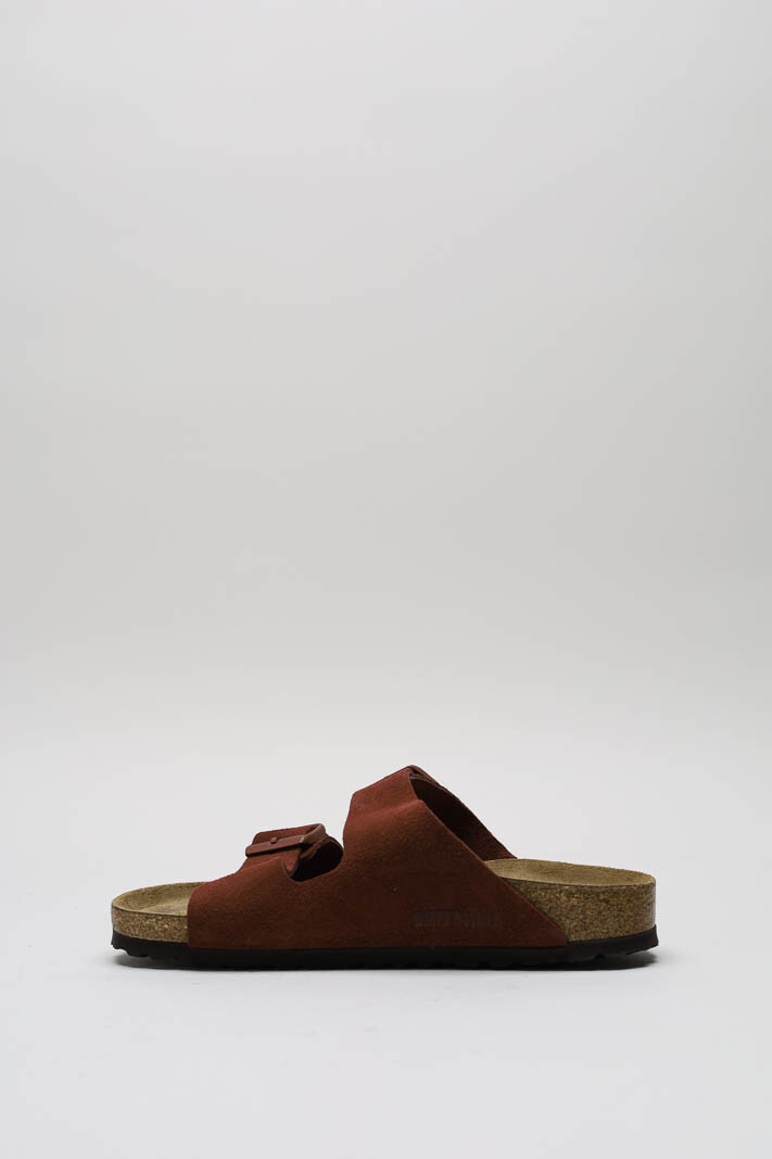 zoom in on Roestbruin Slipper image Roestbruin Slipper image