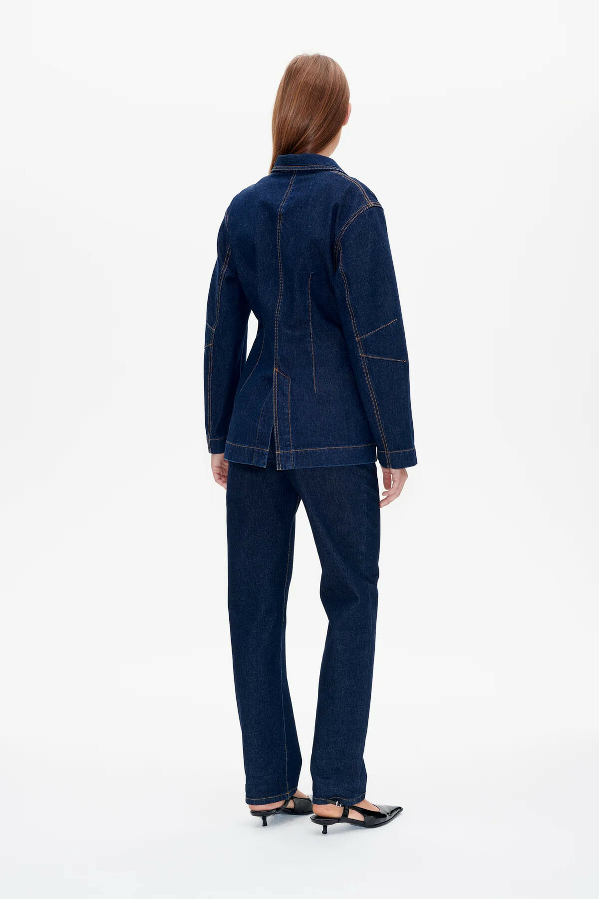 zoom in on Blauw Blazer image Blauw Blazer image