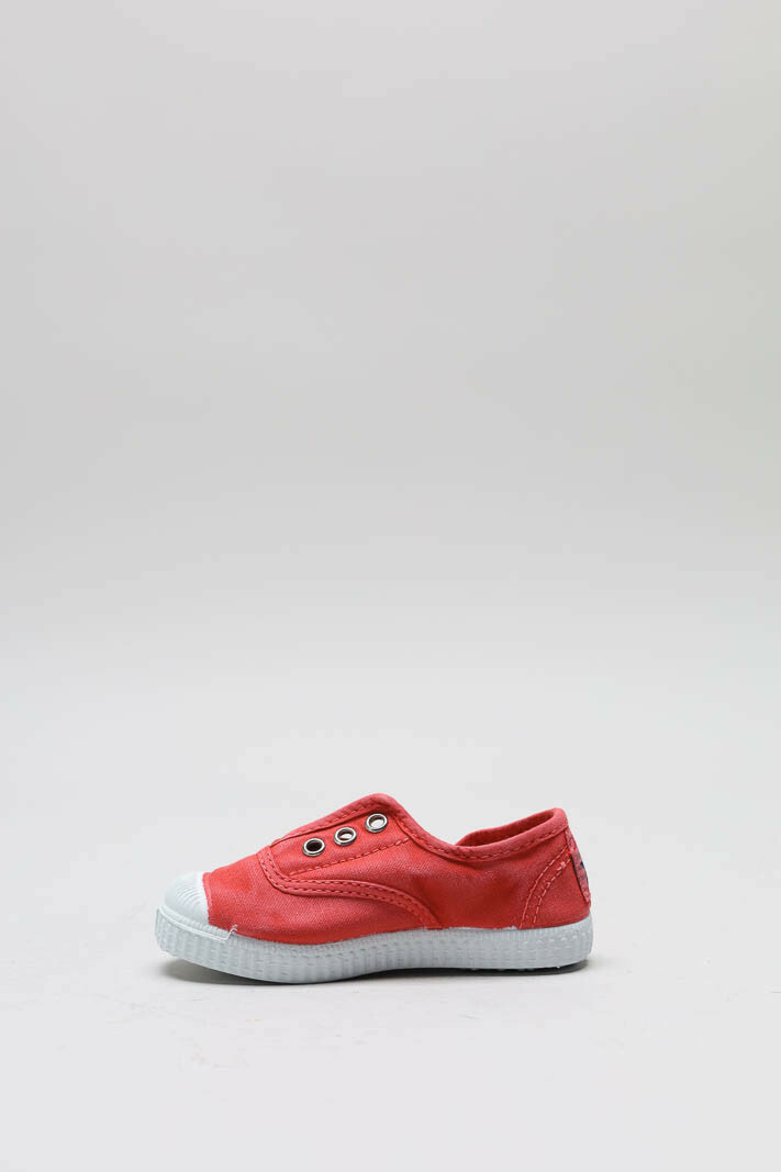 zoom in on Rood Speelschoen image Rood Speelschoen image