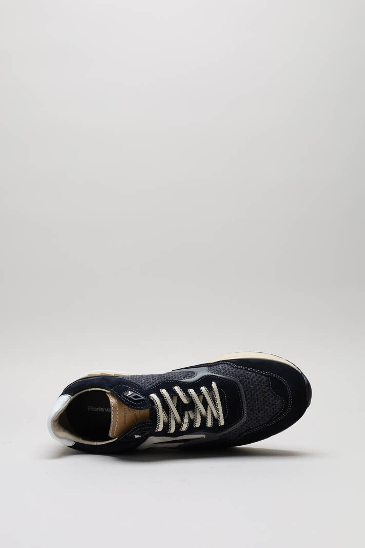 zoom in on Donkerblauw Sneaker image Donkerblauw Sneaker image