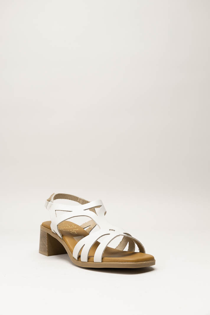 Lichtbeige Sandaal hak