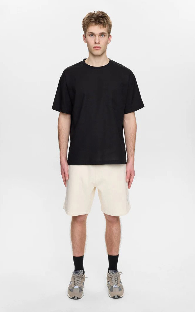 Ecru Short/bermuda image