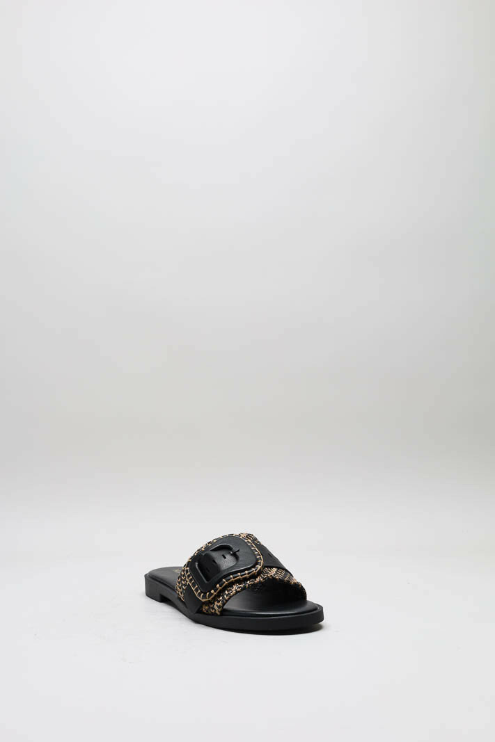 zoom in on Zwart Slipper image Zwart Slipper image