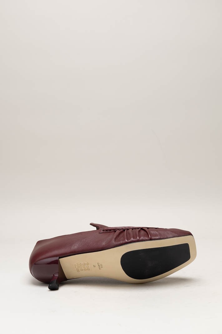 Bordeaux Mocassin hak image