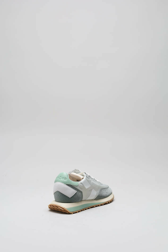 zoom in on Groen Sneaker image Groen Sneaker image