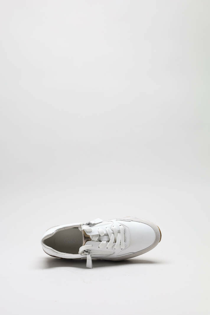 zoom in on Wit Sneaker image Wit Sneaker image