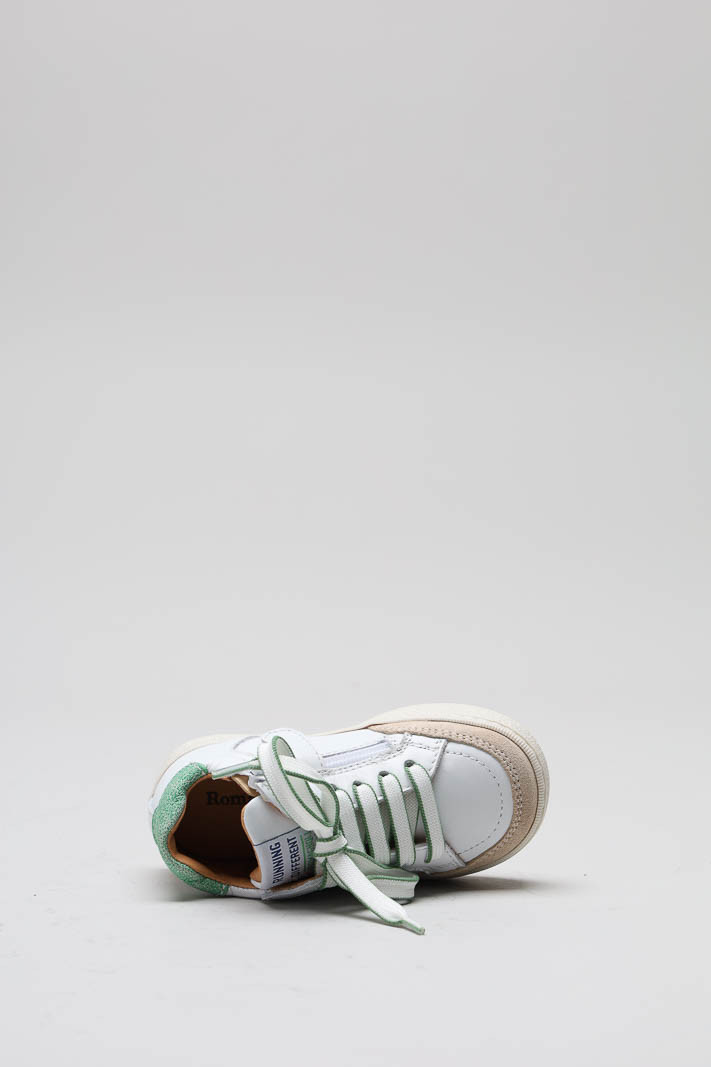 zoom in on Wit Sneaker image Wit Sneaker image