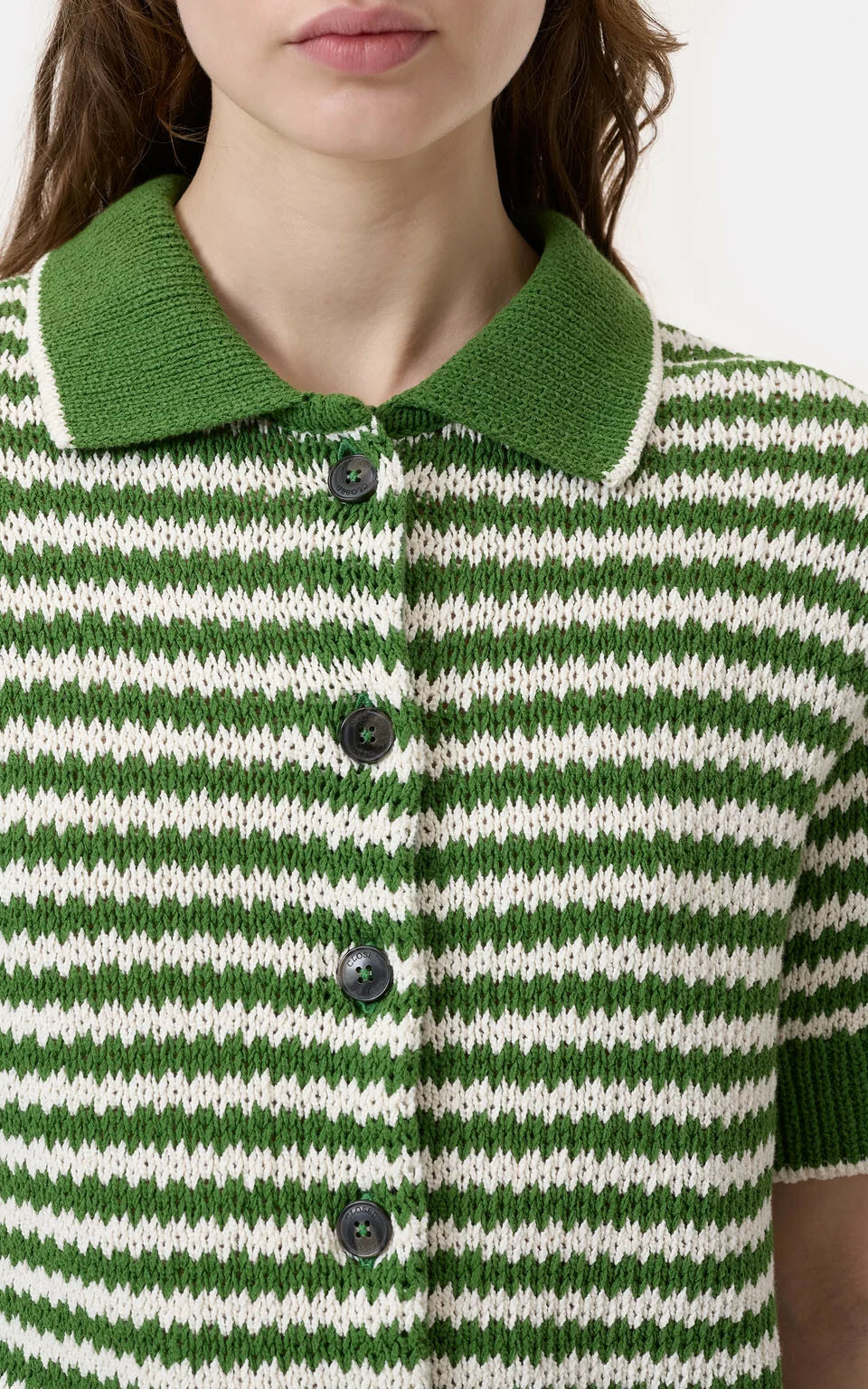 zoom in on Groen Cardigan image Groen Cardigan image