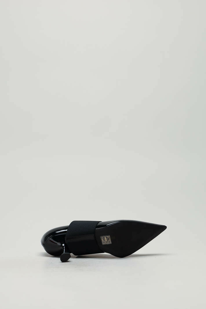 zoom in on Zwart Pump image Zwart Pump image
