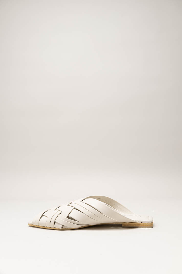 Gebroken wit Muiltje image