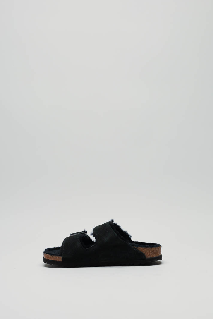 zoom in on Zwart Slipper image Zwart Slipper image