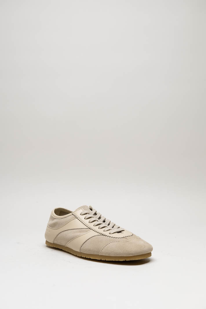 Beige Sneaker