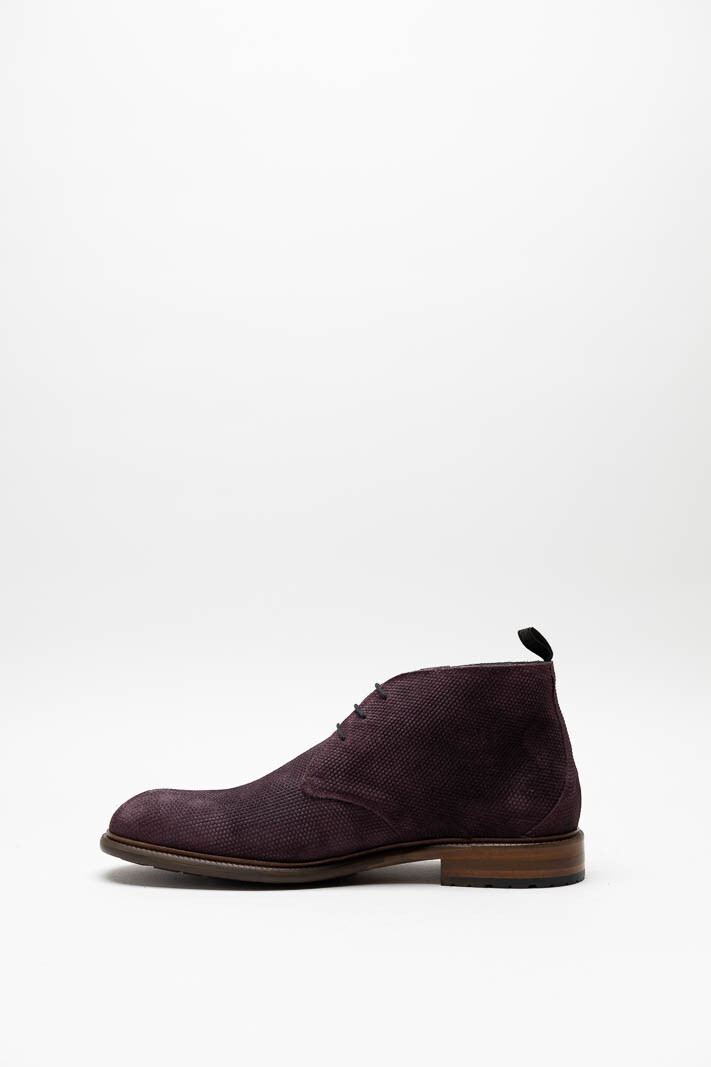 zoom in on Aubergine Veterschoen hoog image Aubergine Veterschoen hoog image