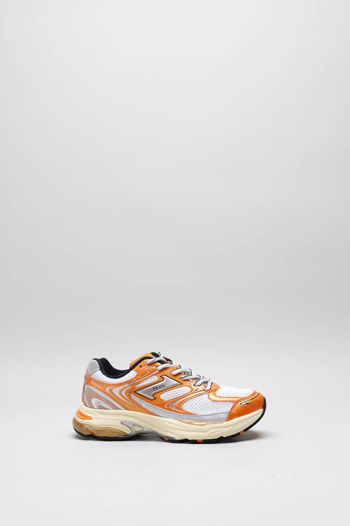 zoom in on Oranje Sneaker image Oranje Sneaker image