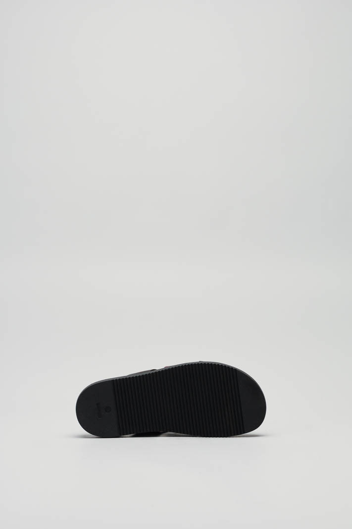 zoom in on Bruin Slipper image Bruin Slipper image