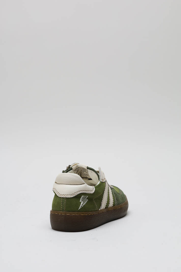 zoom in on Groen Sneaker image Groen Sneaker image