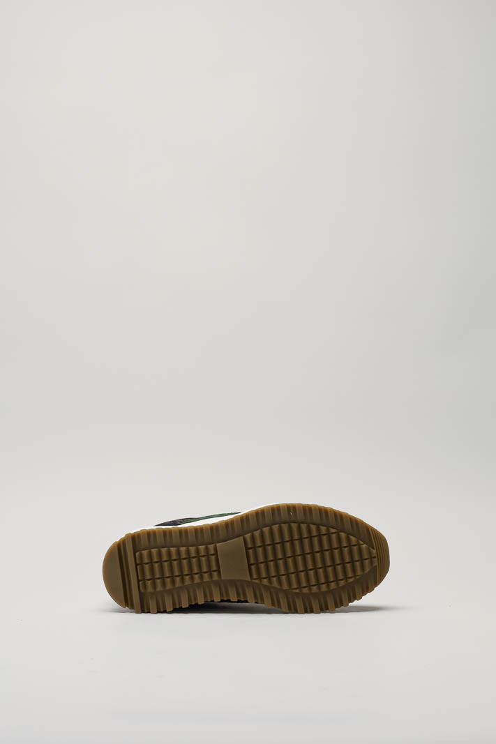 zoom in on Bruin Sneaker image Bruin Sneaker image
