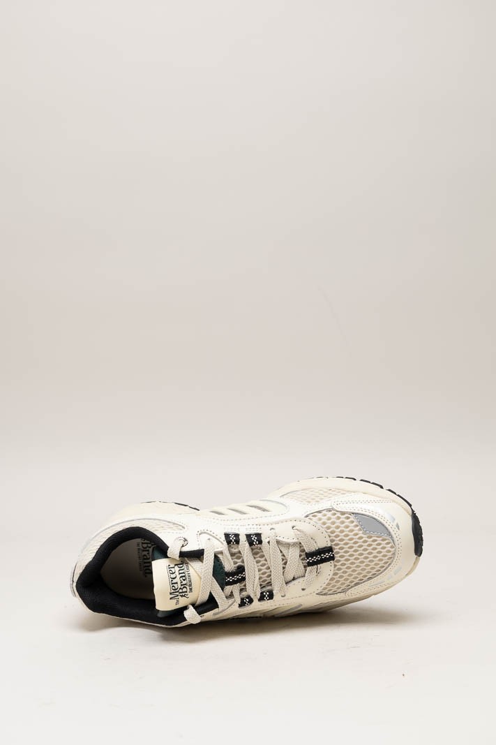 Beige Sneaker image