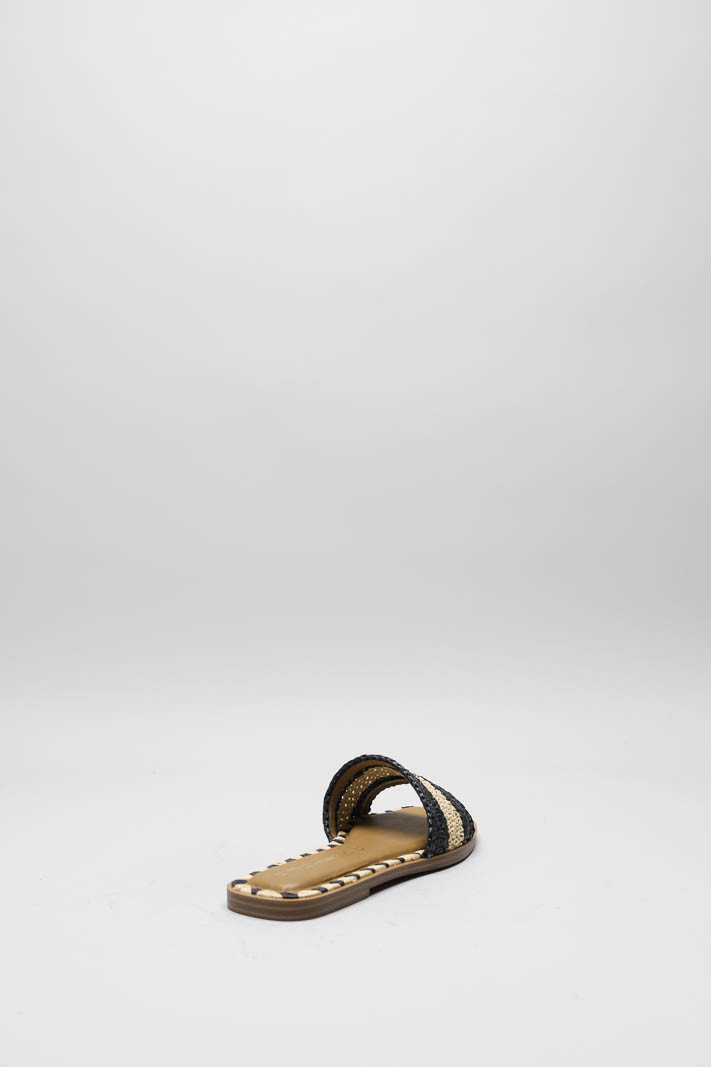 zoom in on Zwart Slipper image Zwart Slipper image