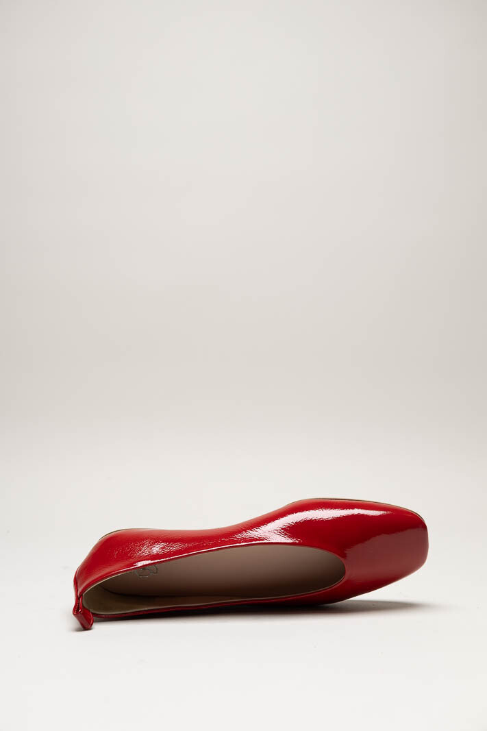 Rood Ballerina image