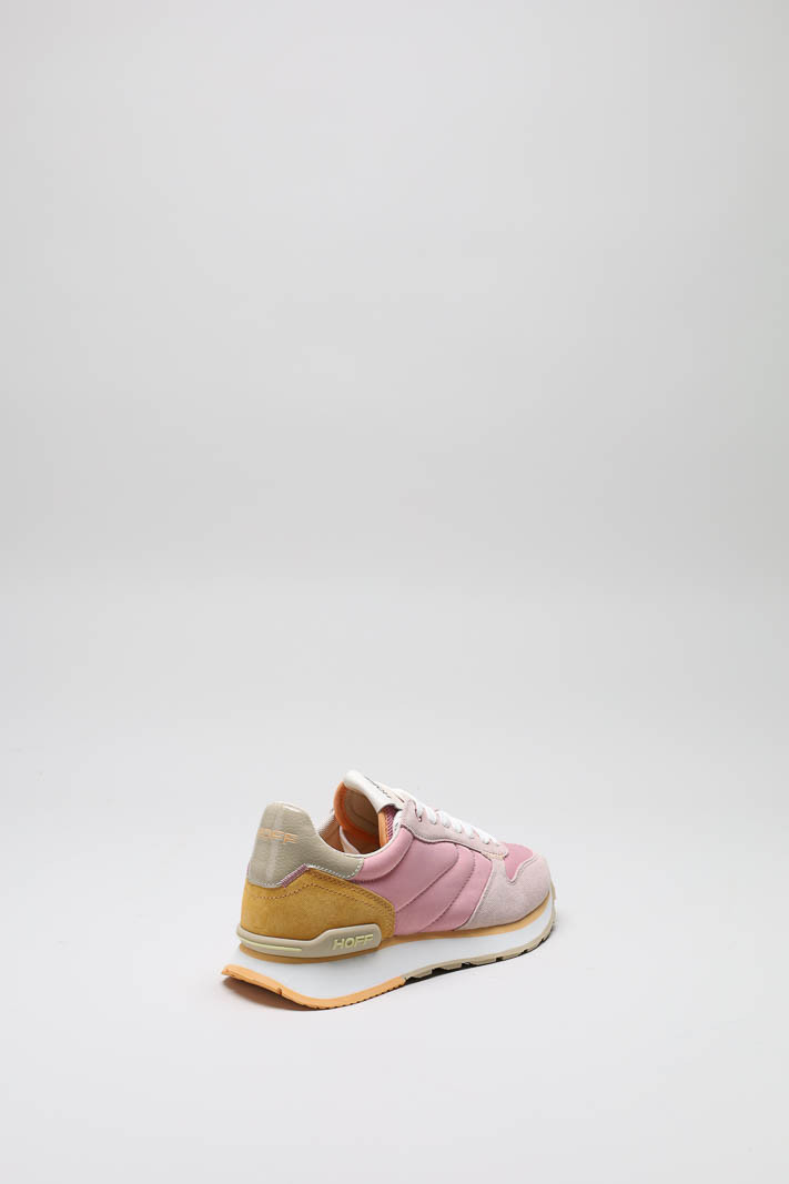 zoom in on Roze Sneaker image Roze Sneaker image