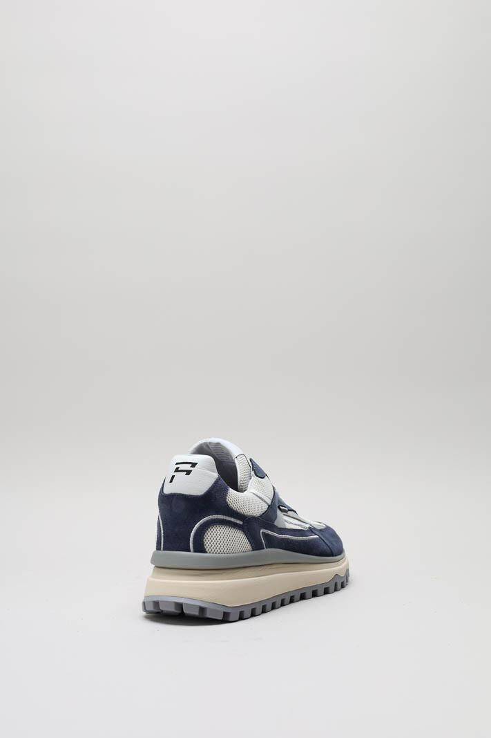 zoom in on Blauw Sneaker image Blauw Sneaker image