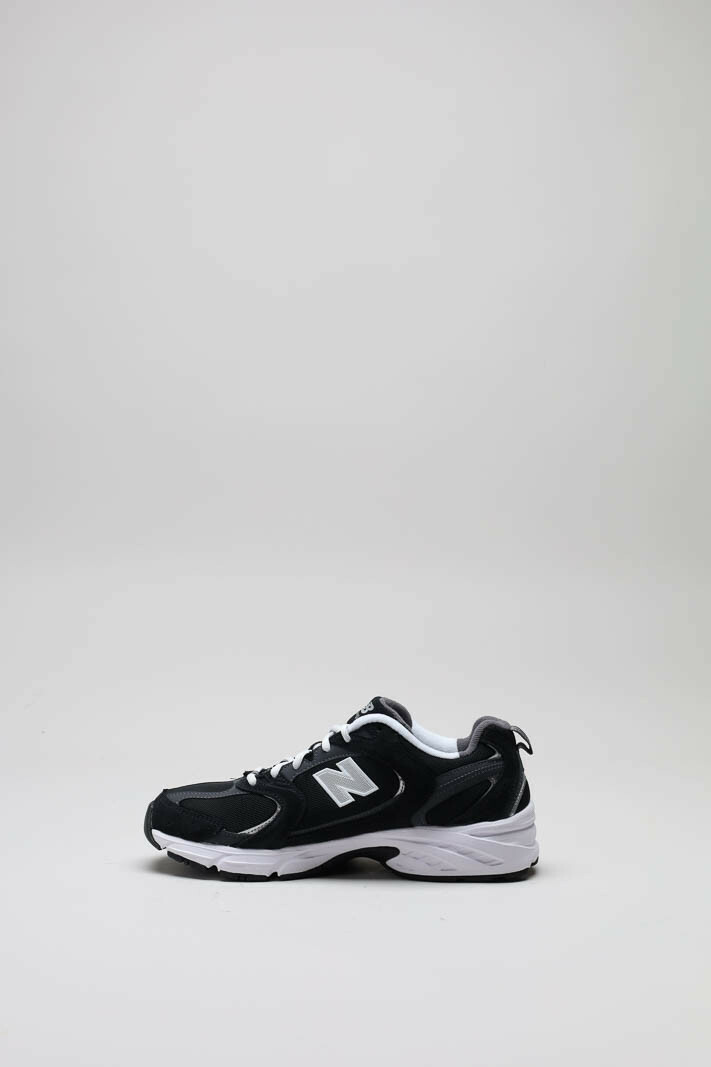 zoom in on Zwart Sneaker image Zwart Sneaker image