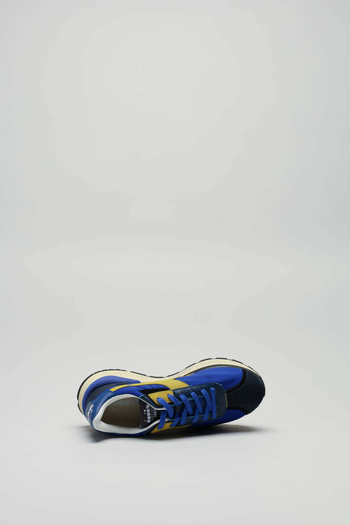 zoom in on Blauw Sneaker image Blauw Sneaker image