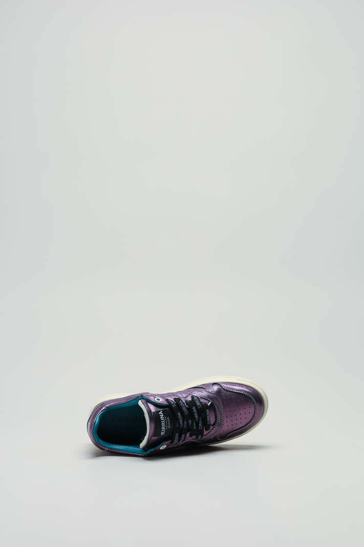 zoom in on Paars Sneaker image Paars Sneaker image