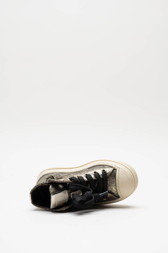 zoom in on Goud Sneaker image Goud Sneaker image