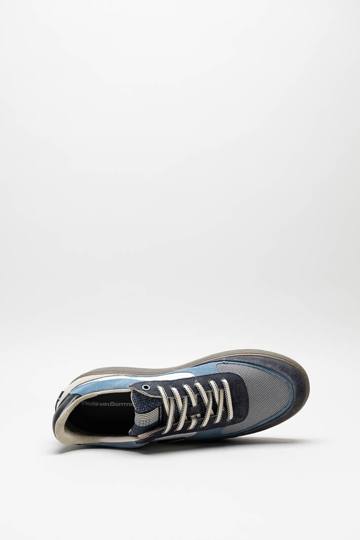 zoom in on Blauw Sneaker image Blauw Sneaker image