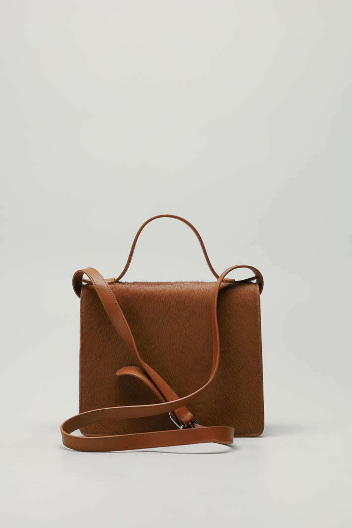 zoom in on Cognac Handtas image Cognac Handtas image