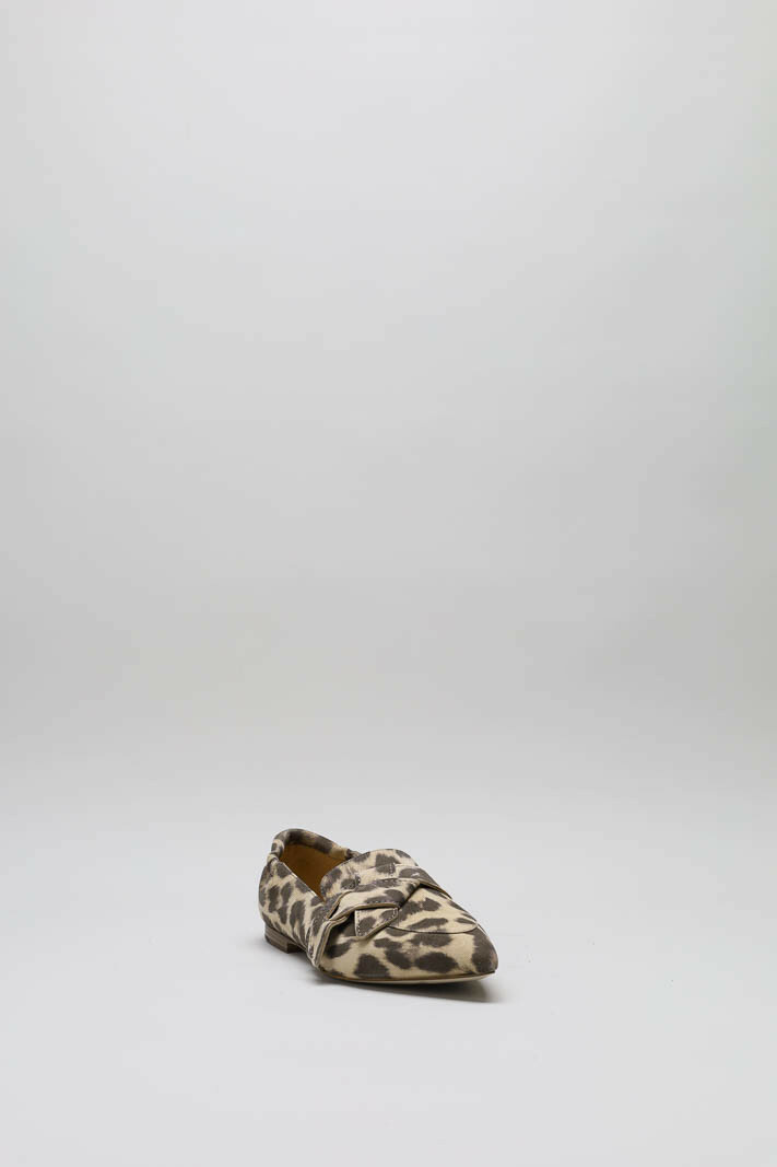 Beige Mocassin