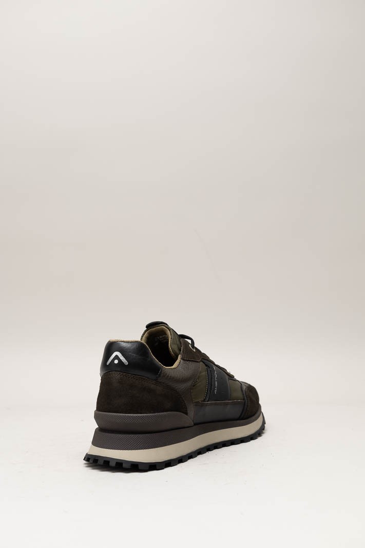 Bruin Sneaker image
