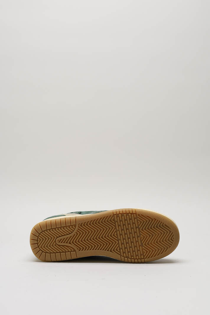 zoom in on Groen Sneaker image Groen Sneaker image
