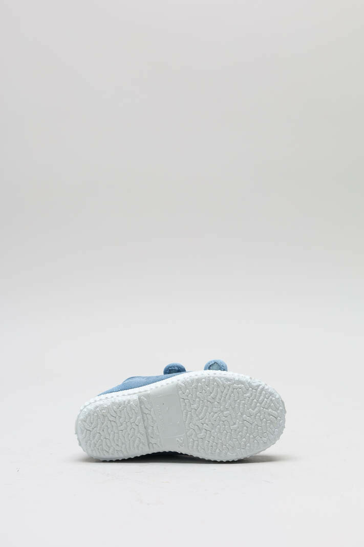 zoom in on Blauw Speelschoen image Blauw Speelschoen image