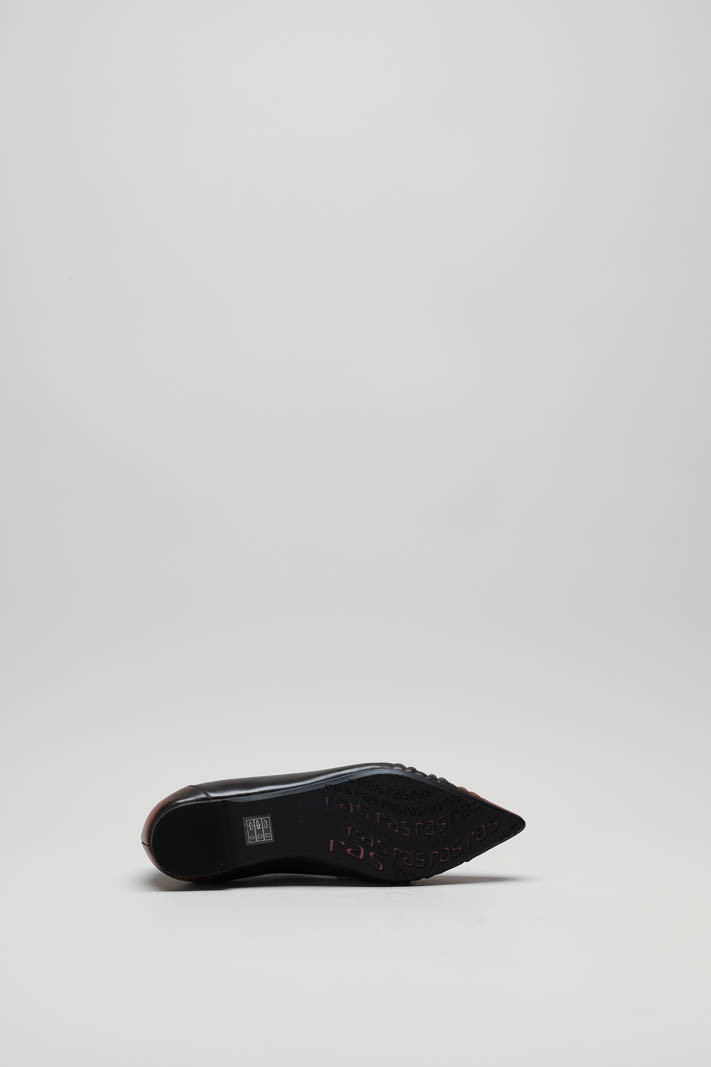 zoom in on Bruin Mocassin image Bruin Mocassin image