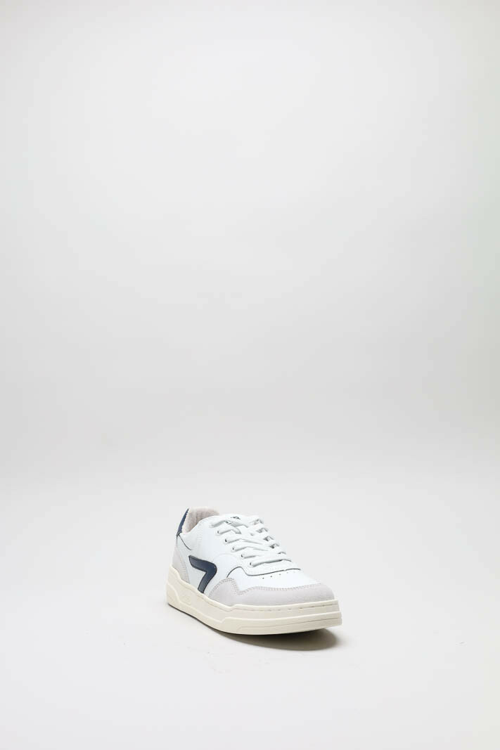 zoom in on Wit Sneaker image Wit Sneaker image