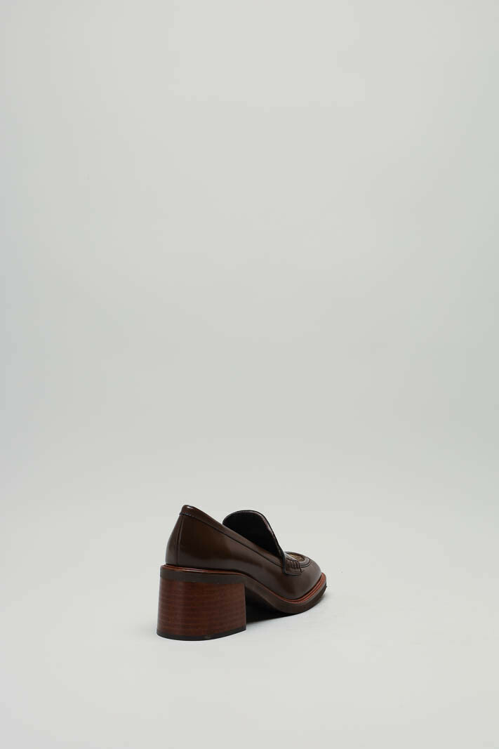 zoom in on Bruin Mocassin hak image Bruin Mocassin hak image