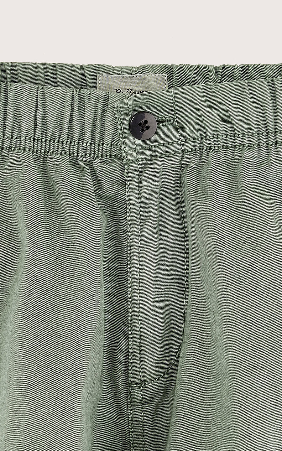 zoom in on Groen Broek image Groen Broek image