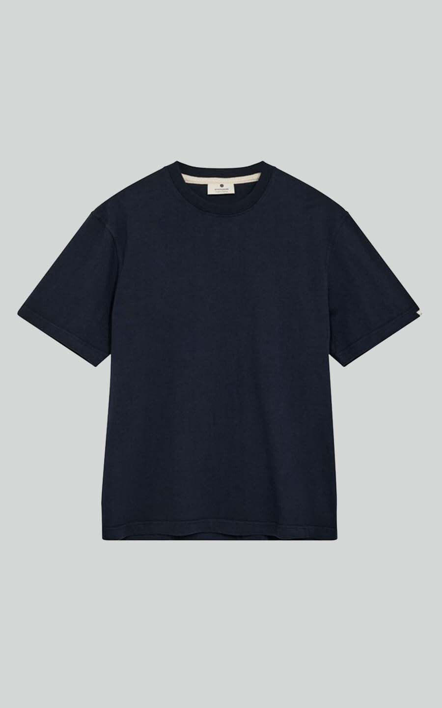 DONKERBLAUW