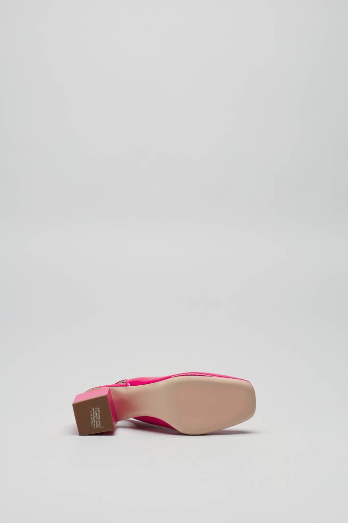 zoom in on Fuchsia Pump image Fuchsia Pump image