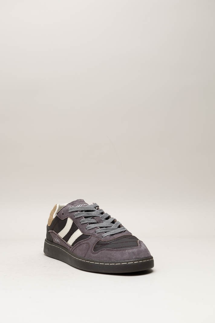 Bruin Sneaker