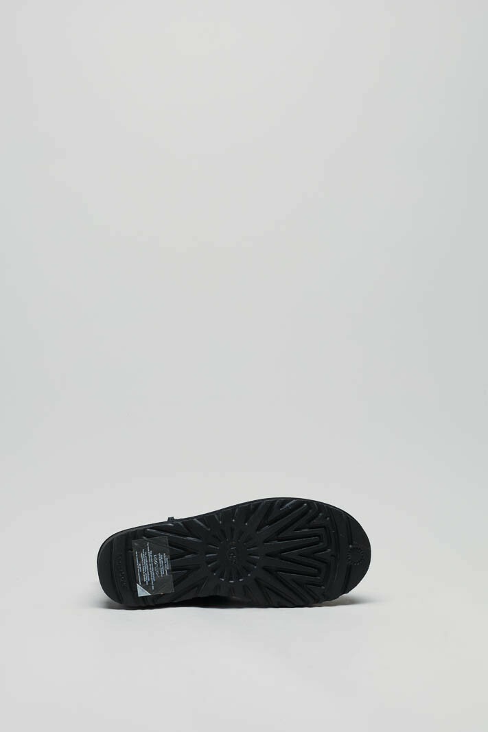 zoom in on Zwart Enkellaars plat image Zwart Enkellaars plat image