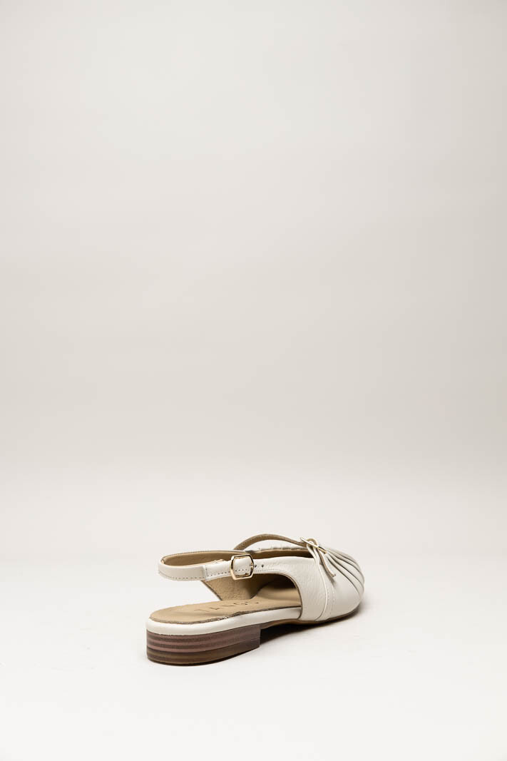 Gebroken wit Ballerina image