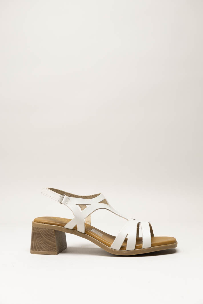 Lichtbeige Sandaal hak