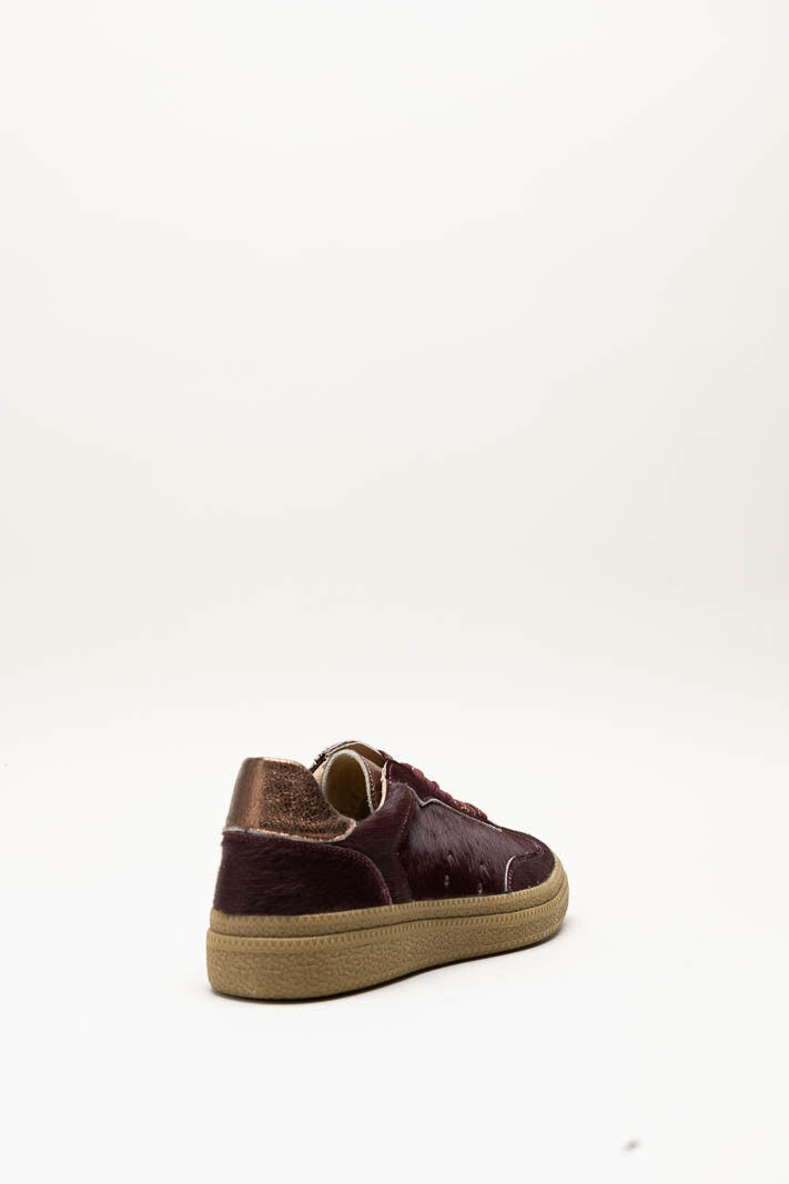 Bordeaux Sneaker image