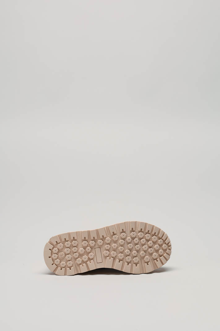 zoom in on Wit Sneaker image Wit Sneaker image