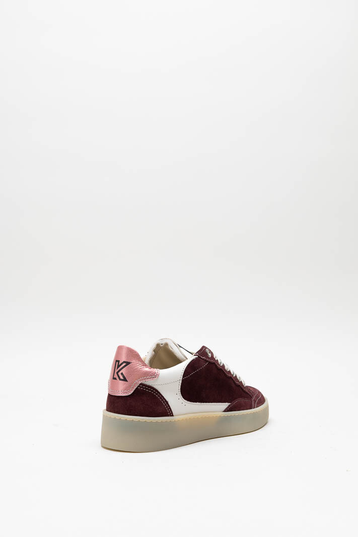 Bordeaux Sneaker image