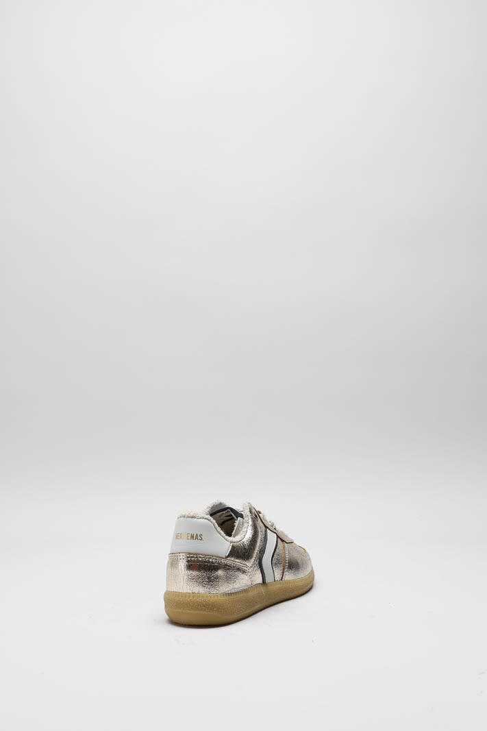 zoom in on Goud Sneaker image Goud Sneaker image